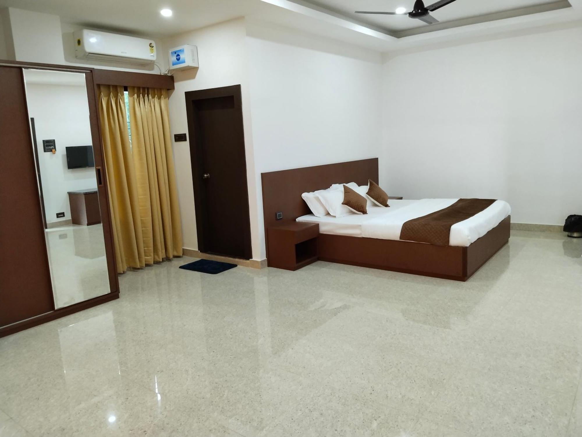 Griha Laxmi Hotel Dibrugarh 外观 照片